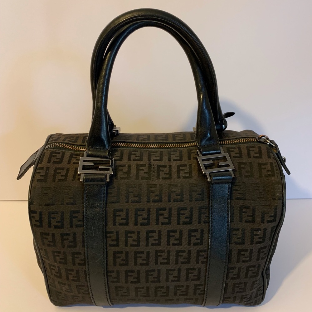 ❌SOLD❌FENDI - Picture 2 of 8